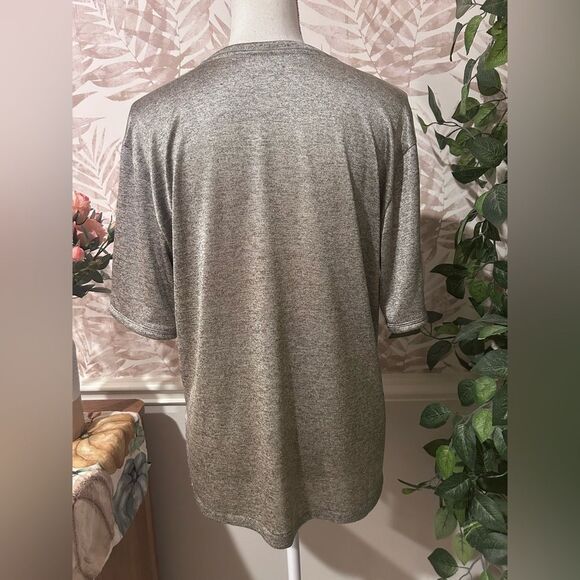 Pilcro Metallic Deep V-Neck Tee Size M - Picture 6 of 7